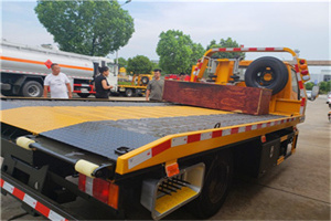 榆社附近拖车电话号码服务